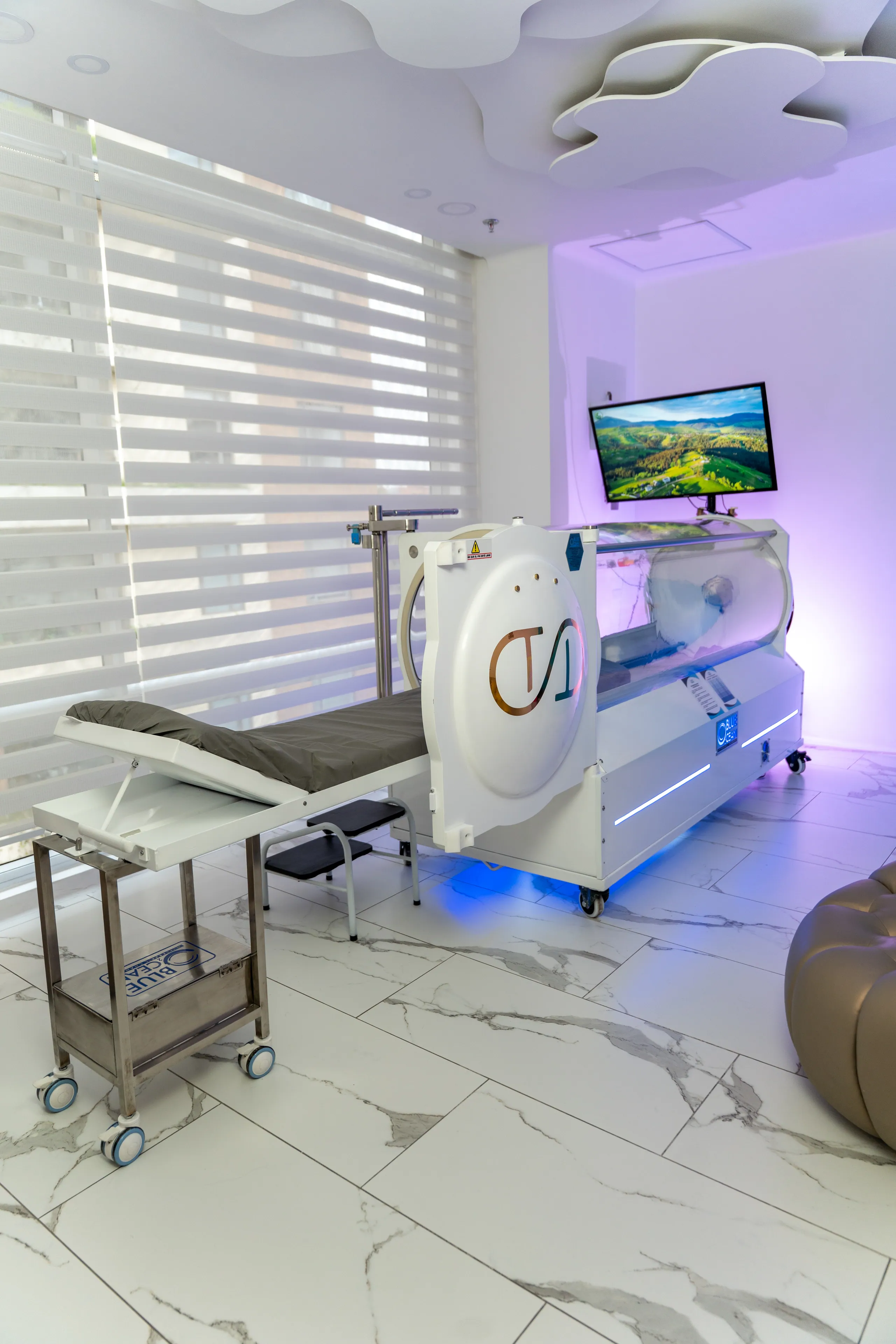 Revitalizing Hyperbaric Chamber at Total Definer Beauty Longevity Clinic