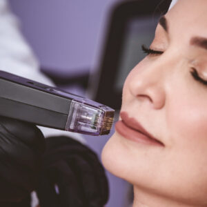 CONTORNEADO FACIAL